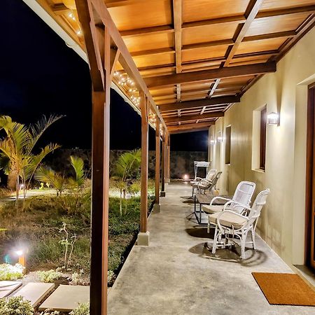Lakaz Kannell - Vanilla Lodge, Secluded Outside Bath & Shower Infinity Pool カップ・マルールー エクステリア 写真