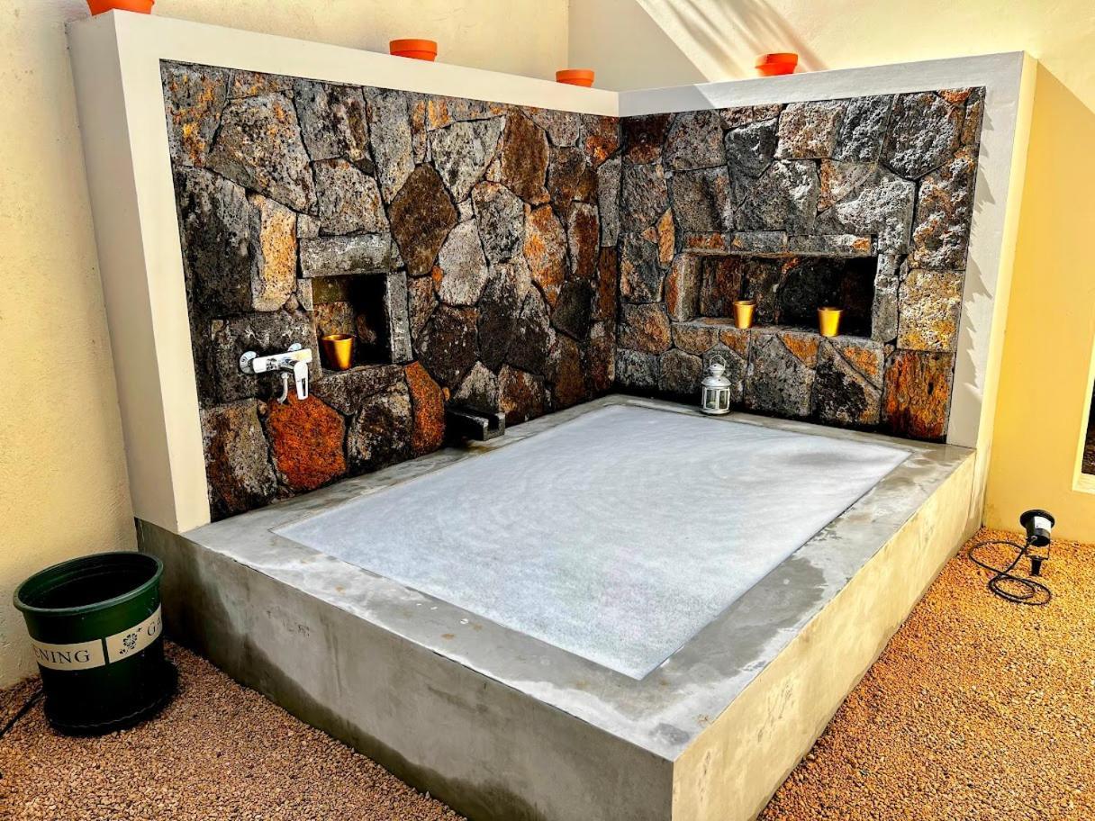 Lakaz Kannell - Vanilla Lodge, Secluded Outside Bath & Shower Infinity Pool カップ・マルールー エクステリア 写真