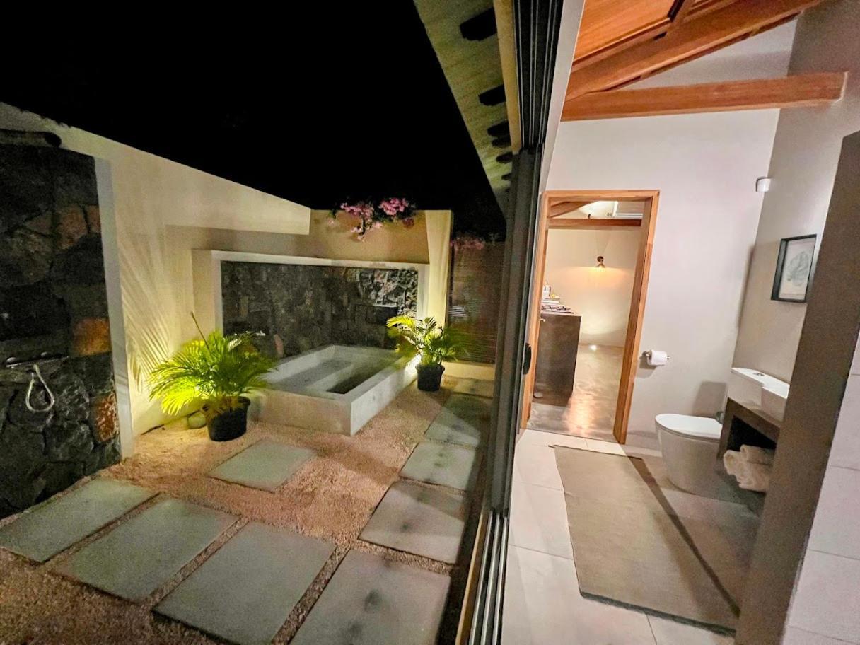 Lakaz Kannell - Vanilla Lodge, Secluded Outside Bath & Shower Infinity Pool カップ・マルールー エクステリア 写真